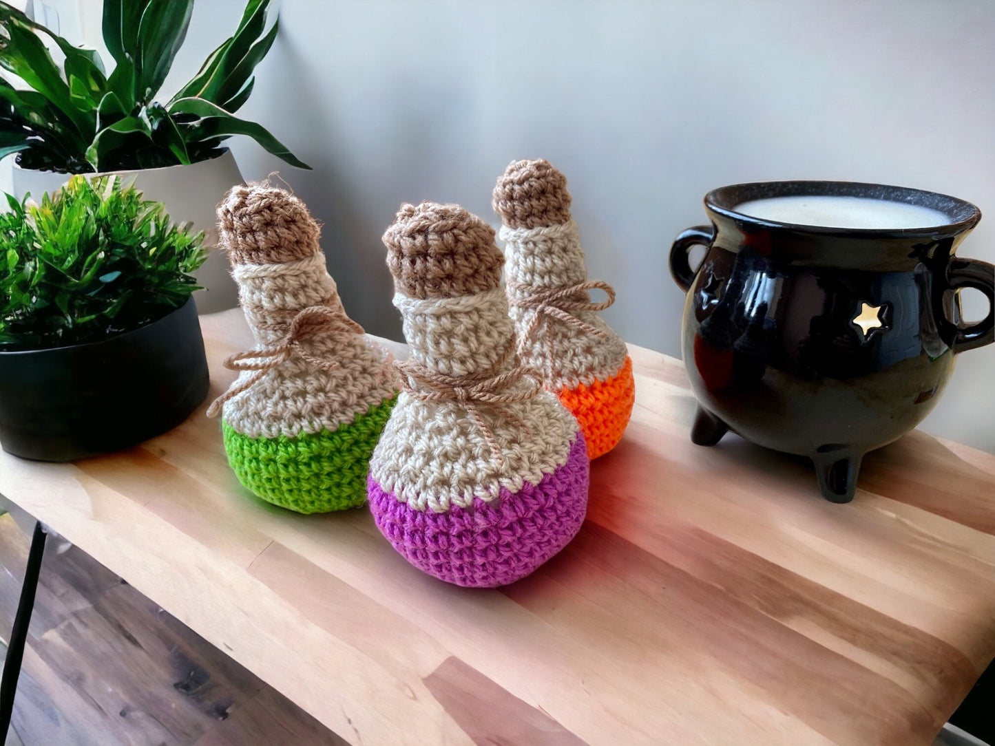 Crochet set of potion bottles. Amigurumi potion. Cosplay. Gamer. Love potion. Magic potion. Healing potion.